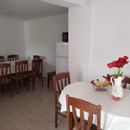 Къща За Гости Вършец Apartment