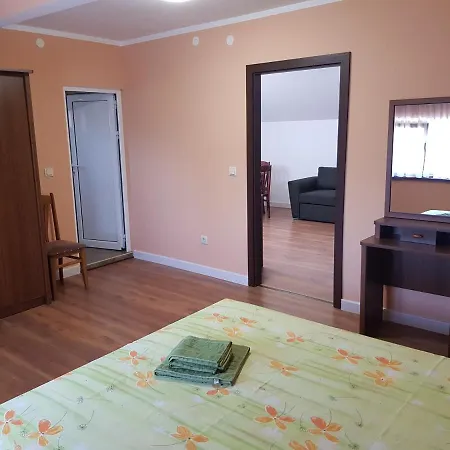 Къща За Гости Вършец Apartment *