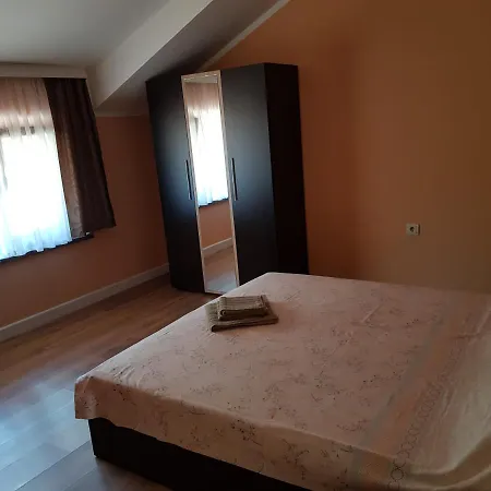 Къща За Гости Вършец Apartment *