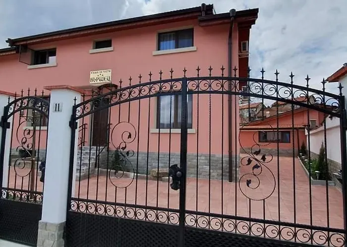 Апартамент Къща за гости Вършец Вършец